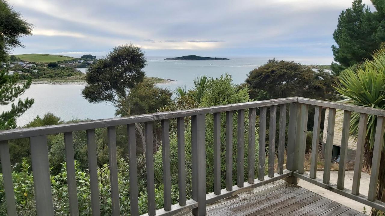Tree House Apartment Taieri Mouth Екстериор снимка
